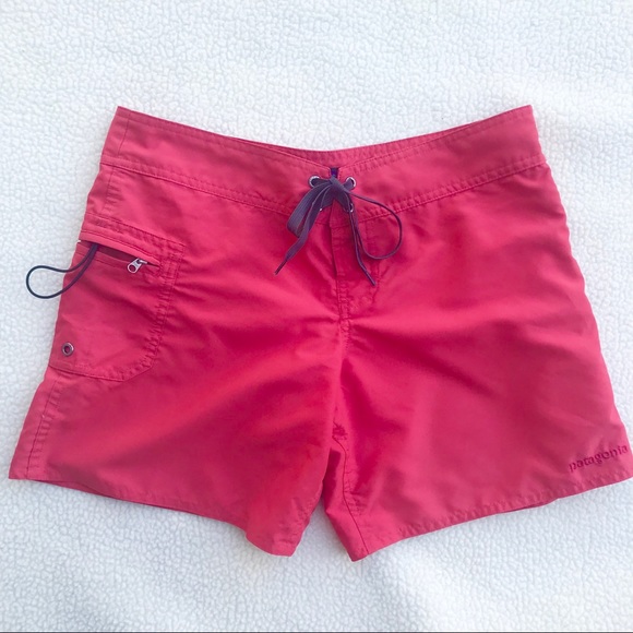 Patagonia Pants - Patagonia shorts size 4